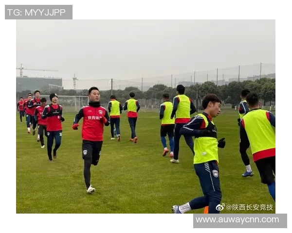 西安足球队意识争议引发热议球迷对球队表现和管理的不同看法
